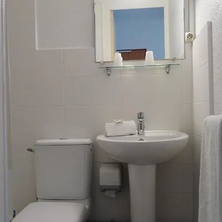 Hotel Saint-patrick Coeur De *