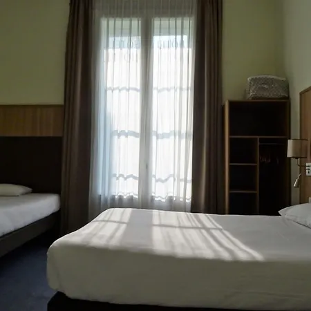 Saint-patrick Coeur De Hotel