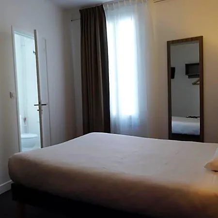 Hotel Saint-patrick Cœur De *