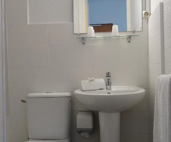 Hotel Saint-patrick Coeur De *